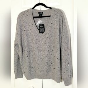 C Bloomingdales Sweater, NEW! Size XXL, 100% Cashmere, V-Neck, Gray